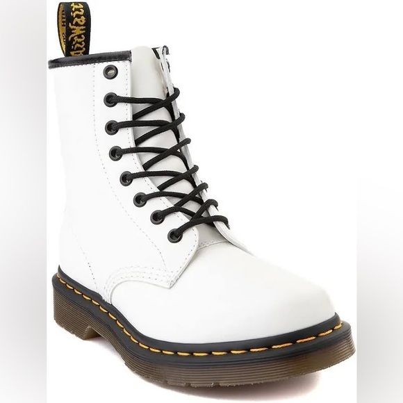 Dr. Martens Shoes - 1460 Softy T Leather Lace Up Boots in White - size 7